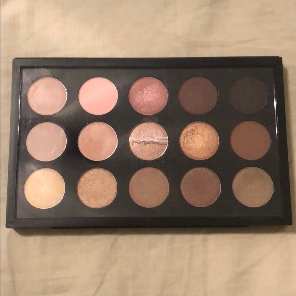 Mac Eyeshadow x15/ Warm Neutral